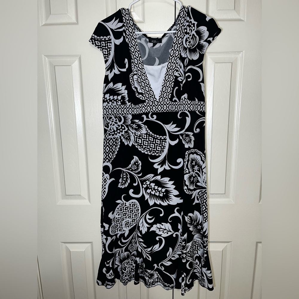 AGB Black and White Patterned Midi Dress